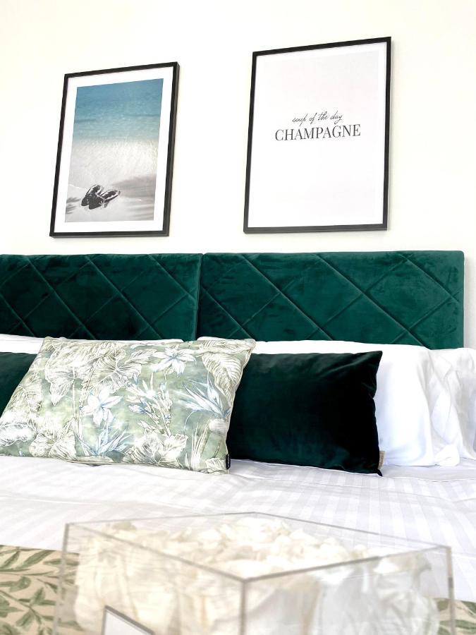Hotel Carbonell Llanca Ngoại thất bức ảnh