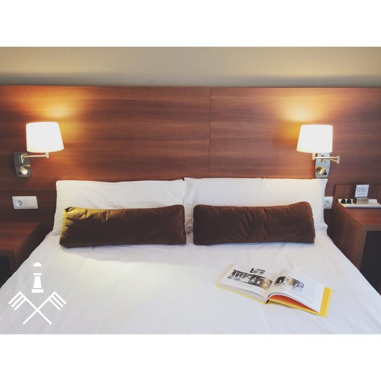 Hotel Carbonell Llanca Phòng bức ảnh