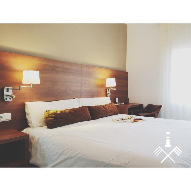 Hotel Carbonell Llanca Phòng bức ảnh