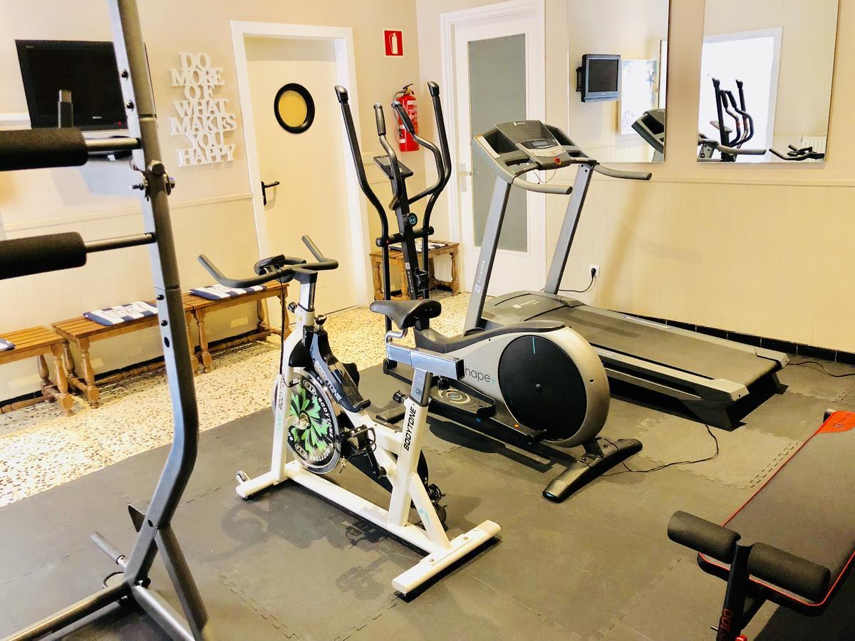 Hotel Carbonell Llanca Ngoại thất bức ảnh