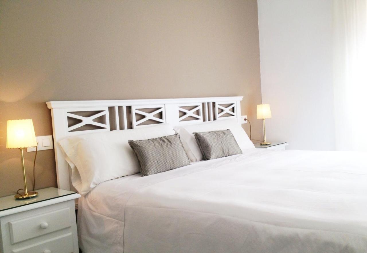 Hotel Carbonell Llanca Ngoại thất bức ảnh